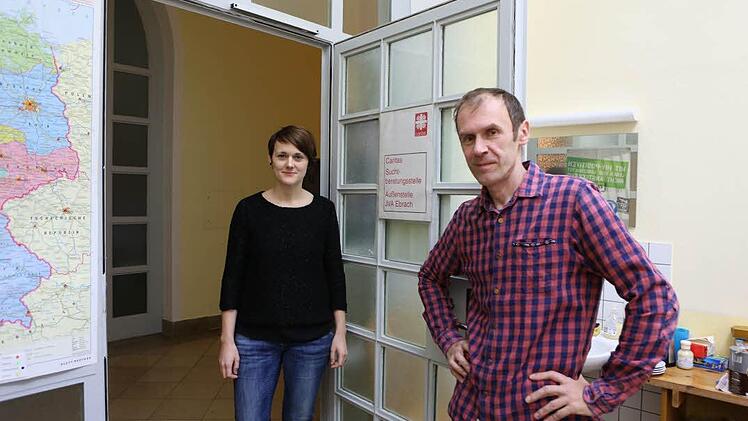 Ernst Hofmann und seine Kollegin Julia Neubauer-Renk in einem der Beratungsräume.