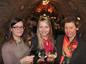 Prost (von links): Theresa Schmid, Marion Wunderlich und Susanne Volkheimer Fotos: Gerd Schaar