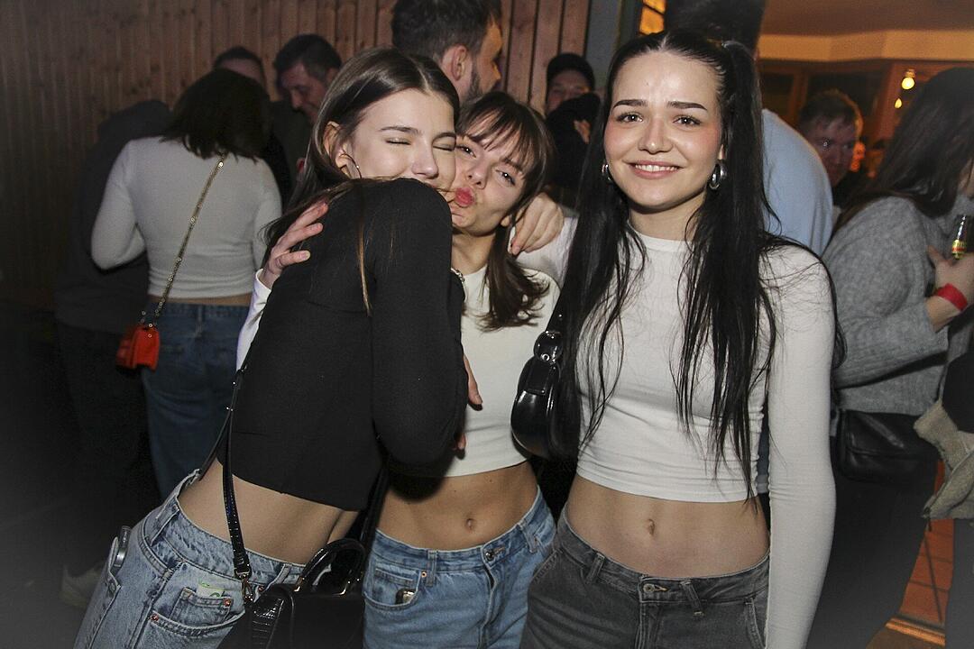 Mit vielen Party-Songs der 80er & 90er und Rock-Pop Klassikern