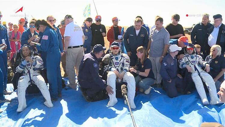 Drei Raumfahrer von ISS zur&uuml;ckgekehrt