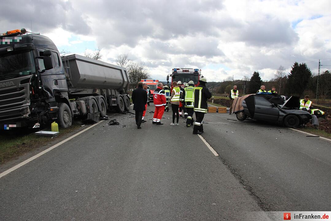 Autofahrer stirbt auf B85 bei Stockheim