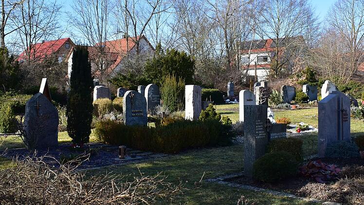 Der Neue Friedhof in Neunkirchen am Brand Foto: Petra Malbrich