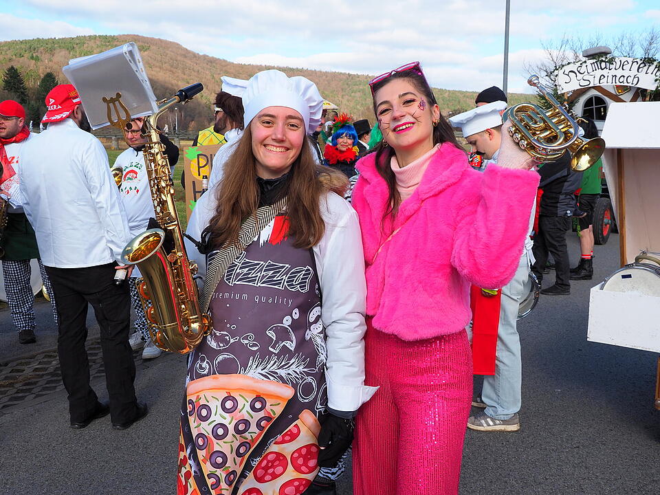 Wildes Faschingstreiben in Steinach an der Saale.