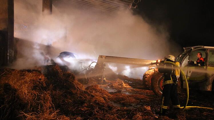 Eindrücke vom Brand in Haard in der Nacht auf Sonntag. Foto: Ralf Ruppert