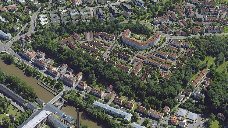 Gaustadt: Hangbiotop bedarf Pflege - B&auml;ume m&uuml;ssen zur Sicherung aufw&auml;ndig gef&auml;llt werden