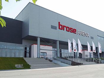 Nach Stechert kommt Brose: So könnte die Bamberger Arena aussehen, wenn der Stadtrat heute Ja zu einem Ausbaupaket sagt.   Fotomontage: Brose
