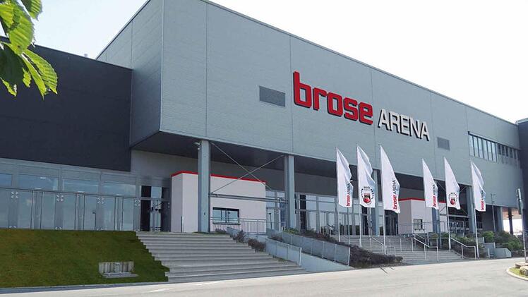Nach Stechert kommt Brose: So könnte die Bamberger Arena aussehen, wenn der Stadtrat heute Ja zu einem Ausbaupaket sagt.   Fotomontage: Brose