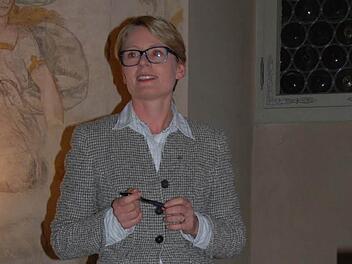 Patricia Alberth bei ihrem Vortrag im Renaissancesaal Foto: Christina Lotter