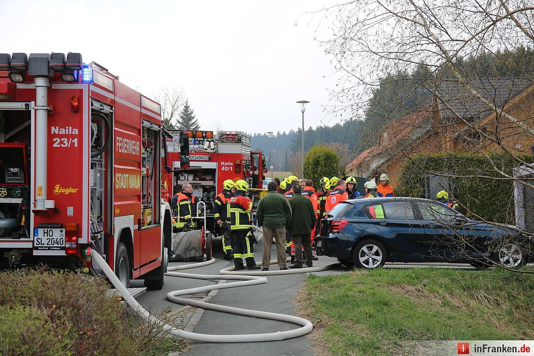 Kellerbrand in Naila: Feuerwehr rettet Tiere aus Wohnhaus