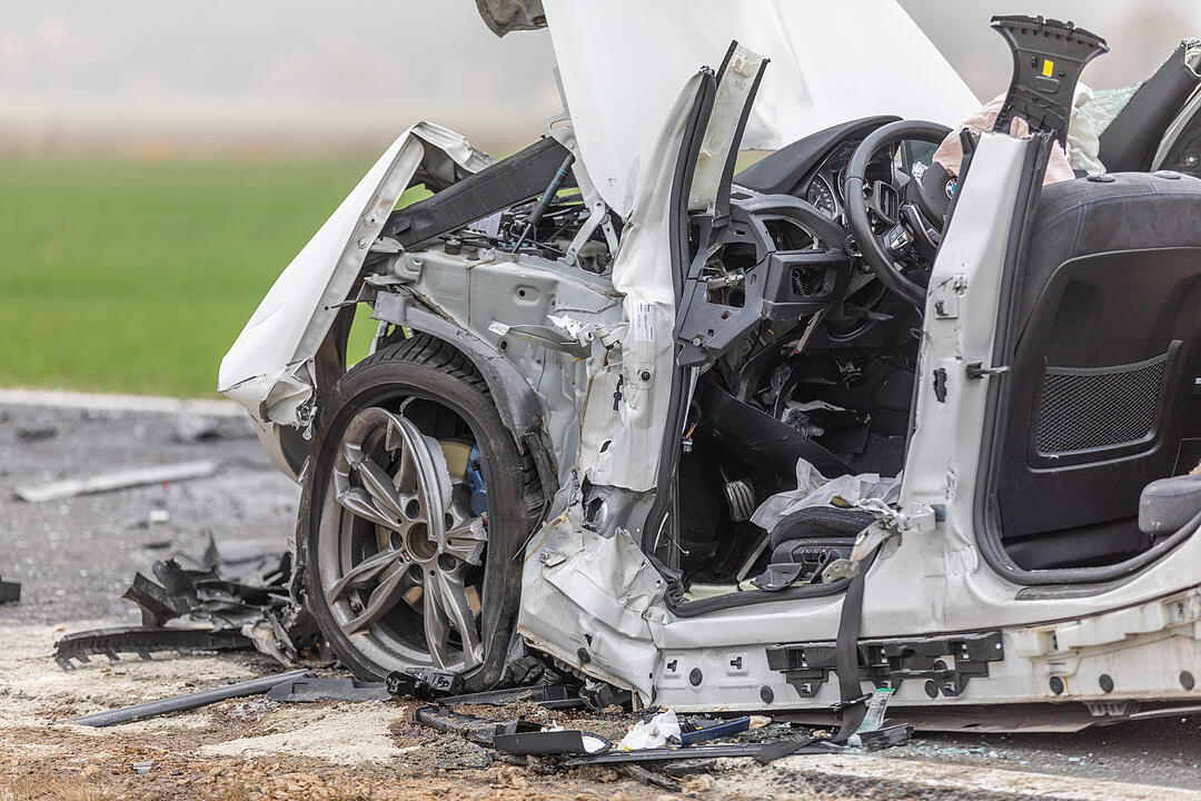 Frontalcrash bei Ornbau (Landkreis Ansbach) fordert Todesopfer
