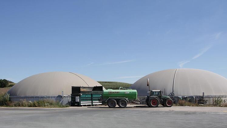 In der Biogasanlage nahe  Dietersdorf liegt der Gülleanteil bei 36 Prozent.    Ein solcher Behälter soll noch hinzukommen.  Foto: Andreas Dorsch