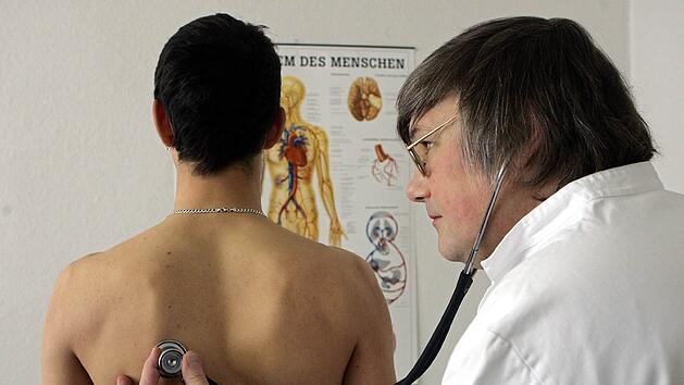 Krankenkassen-Reform 2027: Zahnersatz und Medikamente werden teurer