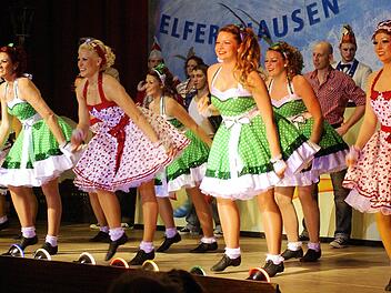 Rockabilly in Petticoats: Die Showtanzgruppe erfüllte die in sie gesetzten Erwartungen mit einem Highlight.  Foto: Winfried Ehling