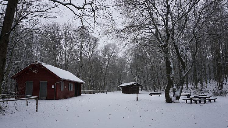 Ist es möglich am Basaltsees oberhalb von Ginolfs eine größere und  moderne Einkehrmöglichkeit zu schaffen? Die Ginolfser Bürger waren von  der Idee der Bürgermeisterin sehr angetan. Foto: Marion Eckert