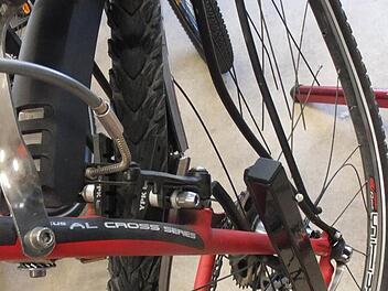 Der Reifen von Hans Kaufmanns Rad war nach dem Unfall entzwei und völlig verbogen. Foto: Hans Kaufmann