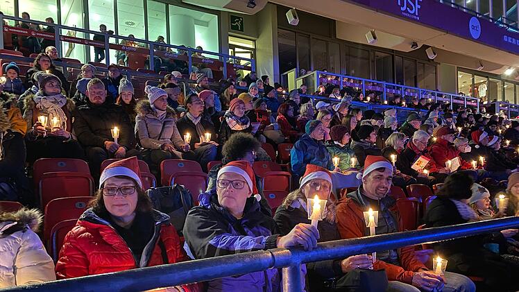 Nürnberger Adventssingen im Max-Morlock-Stadion - Ticket-Vorverkauf startet