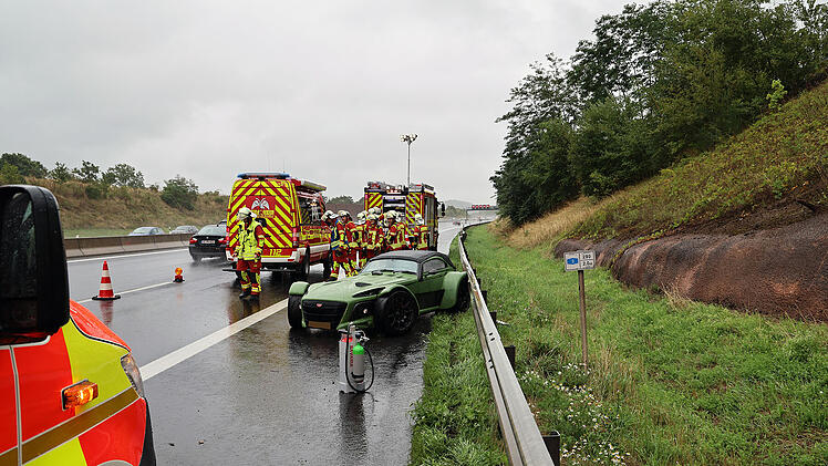 Ungew&ouml;hnliches Auto verungl&uuml;ckt auf der A3 bei Waldaschaff