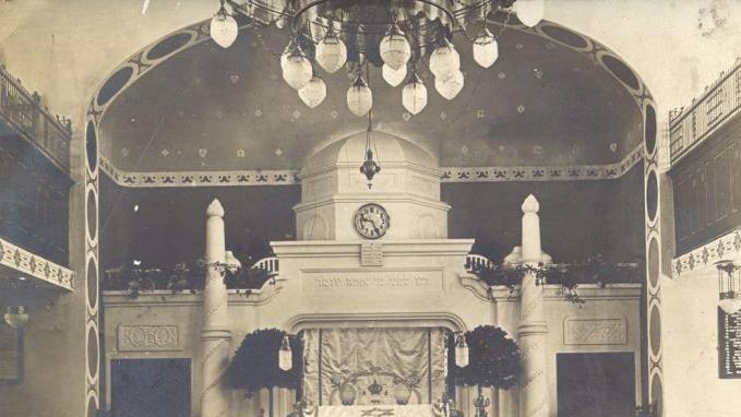 Innenansicht der Brückenauer Synagoge zum Zeitpunkt der Einweihung im August 1913. Foto:  Stadtarchiv Bad Brückenau