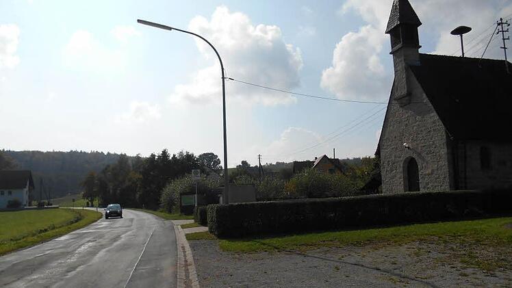 Für Burgwindheim weist es diverse Dorferneuerungsvorschläge wie etwa für Schrappach auf.