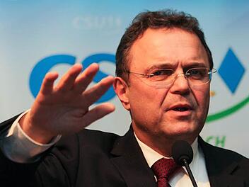 Bundesinnenminister Hans-Peter Friedrich war am Samstagabend zu Gast bei der Kulmbacher CSU. Fotos: Michael Gründel