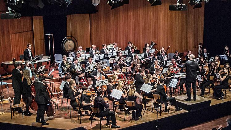Impressionen vom Oster-Konzert des Jugend-Symphonie-Orchesters Oberfranken im Coburger KongresshausFoto: Jochen Berger