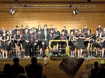 Das große Blasorchester unter Florian Unkauf hat ein packendes Programm in petto.