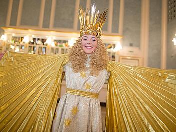 Das neue N&uuml;rnberger Christkind, Barbara Otto. Foto: Daniel Karmann/dpa