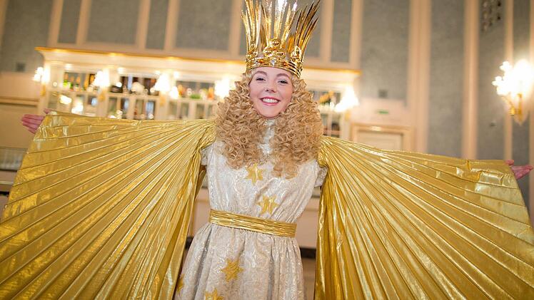 Das neue N&uuml;rnberger Christkind, Barbara Otto. Foto: Daniel Karmann/dpa