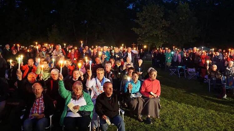 Eindrücke vom Vorabend des Hauptwallfahrtsfestes auf dem Maria Ehrenberg. Foto: Marion Eckert