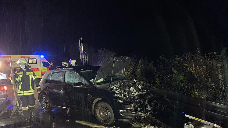 F&uuml;nf Verletzte bei Verkehrsunfall