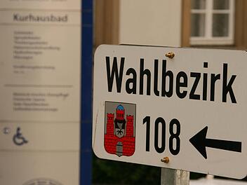 Das Wahllokal 108 - Kurhausbad - hatte am Sonntagvormittag erst mit 36 minütiger Verspätung geöffnet.
