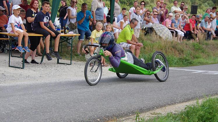 Dem "Sandmännchen-Team" war wieder auf ihrem dreirädrigen Fahrzeug der Sieg nicht zu nehmen. Sie siegten im Einzel- sowie in der Teamwertung.