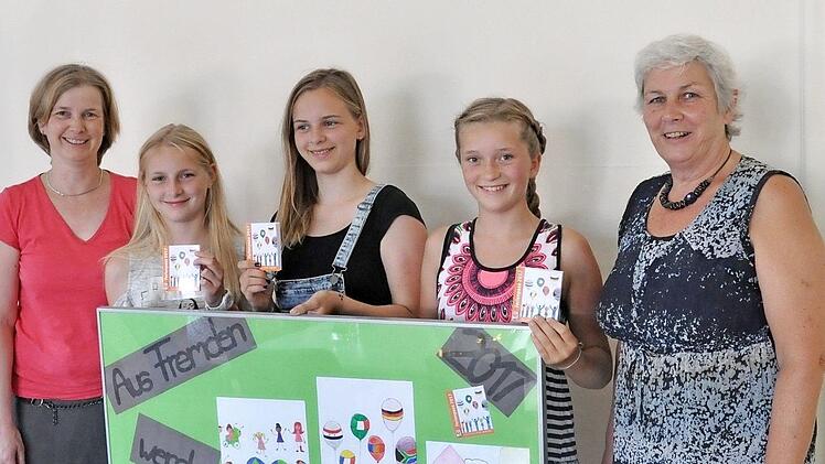 KJR-Gesch&auml;ftsf&uuml;hrerin Ursula Albuschkat, Lena Freund, Svenja L&auml;mmlein, Lilli B&ouml;hm und die stellvertretende Vorstandsvorsitzende Monika Martin( v. l.)  Foto: KJR