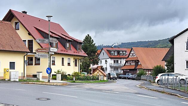 Die Weißenbacher Straße in Weilersbach wird mit Kosten von 1,3 Millionen Euro saniert.