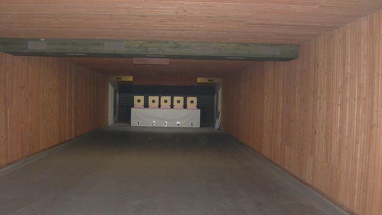 Schießstand 50 Meter  Foto: Petra Malbrich