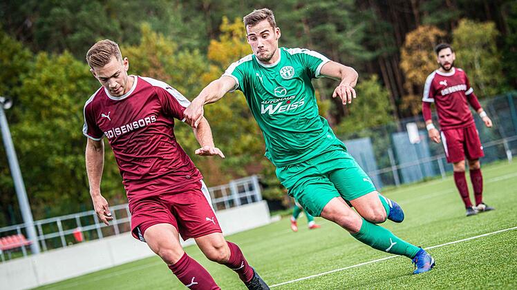 Levin Pauli (rechts) gegen Daniel Kahrig. Foto: Alexander Muck