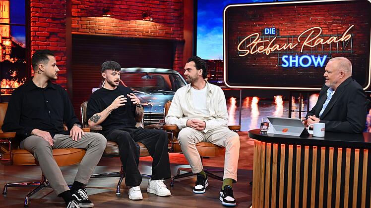 Neben Jimi Blue Ochsenknecht waren bei Raab (rechts) auch die Geisterjäger Dennis und Leon zu Gast.