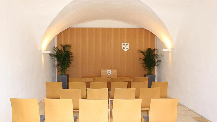 Im heutigen Trauzimmer war zuletzt die Werkstatt des städtischen Bauhofs untergebracht. Foto: Evi Seeger