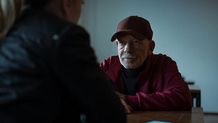 Was hat der f&uuml;r seine Gewaltausbr&uuml;che ber&uuml;chtigte H&auml;ftling Mark Obsian (Martin Wuttke) mit der neuen Raubserie zu tun?