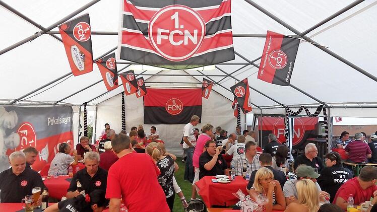 Beim Fanclub wird gerne gefeiert. So gibt es auch ein Sommerfest. Die Aufnahme stammt aus dem Jahr 2009.
