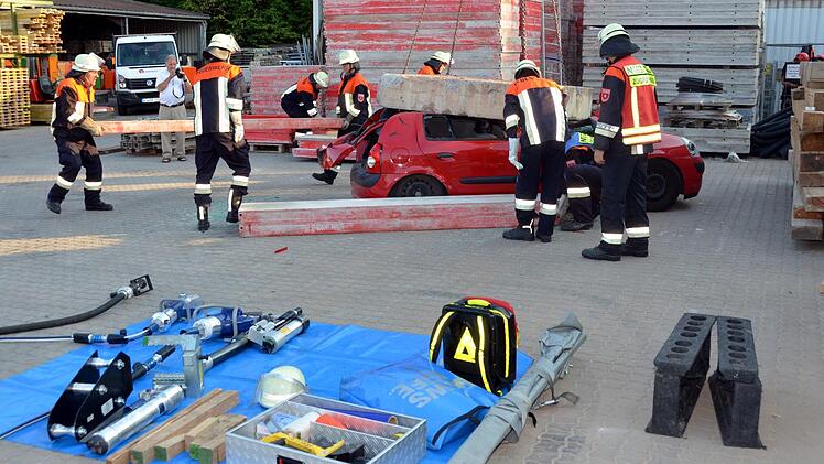 Feuerwehrübung in Nüdlingen.Peter Rauch