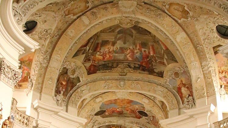 Der Altarraum der Banzer Stiftskirche. Foto: Matthias Einwag