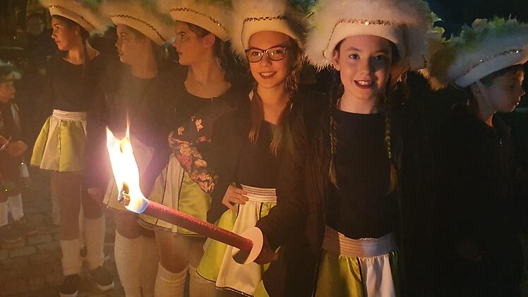 Aufstellung an der Oertelscheune  Foto: Carmen Schwind