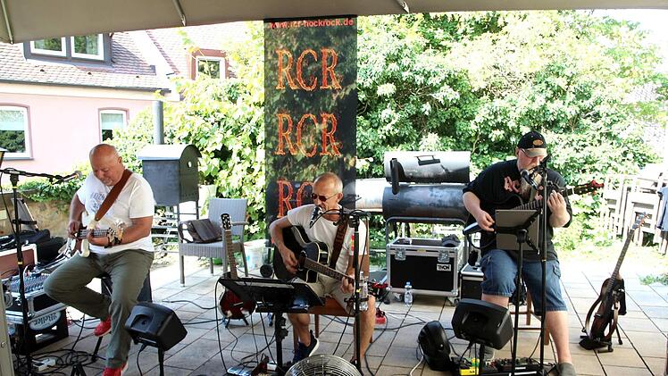 Die RCR-Band gestaltete den musikalischen Brunch auf der Ratskeller-Terrasse.  Fotos: Richard Sänger