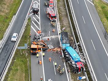 200.000 Euro Schaden bei Unfall auf A73 im Kreis Coburg