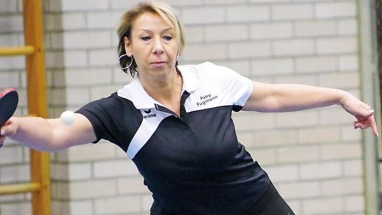 Mit zwei Einzel-Siegen und den Erfolg im Doppel mit Christina Fröba steuerte Petra Fugmann 2,5 Punkte zum Bezirksoberliga-Auftaktsieg des TSV Steinberg gegen den ATS Kulmbach II bei.  Foto: Hans Franz, Archiv