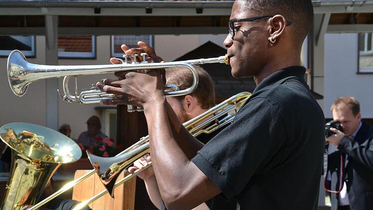 "Anything Goes" von Cole Porter war einer der Titel des DSU Brass Quintett.