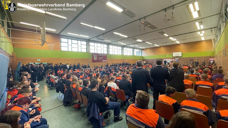 Landkreis Bamberg: Über 300 Jugendliche nehmen an Feuerwehr-Wissenstest teil - so schnitt der Nachwuchs ab