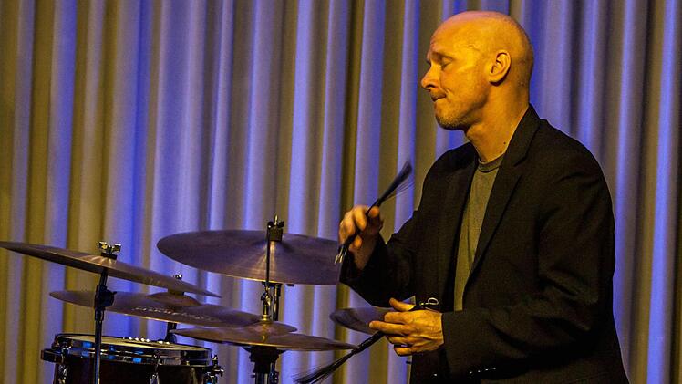 Das Trio Tango Transit gastiert in Coburg. Am Schlagzeug: Andreas NeubauerFoto: Jcohen Berger