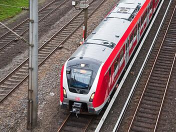 Notarzteinsatz in Kreis Schweinfurt legt Bahnverkehr lahm - auch Bamberg betroffen